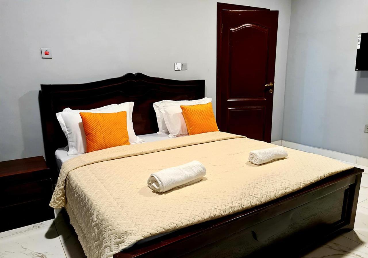 Douglas Luxury Apartments At Douglas Court, Adenta, Accra Ngoại thất bức ảnh