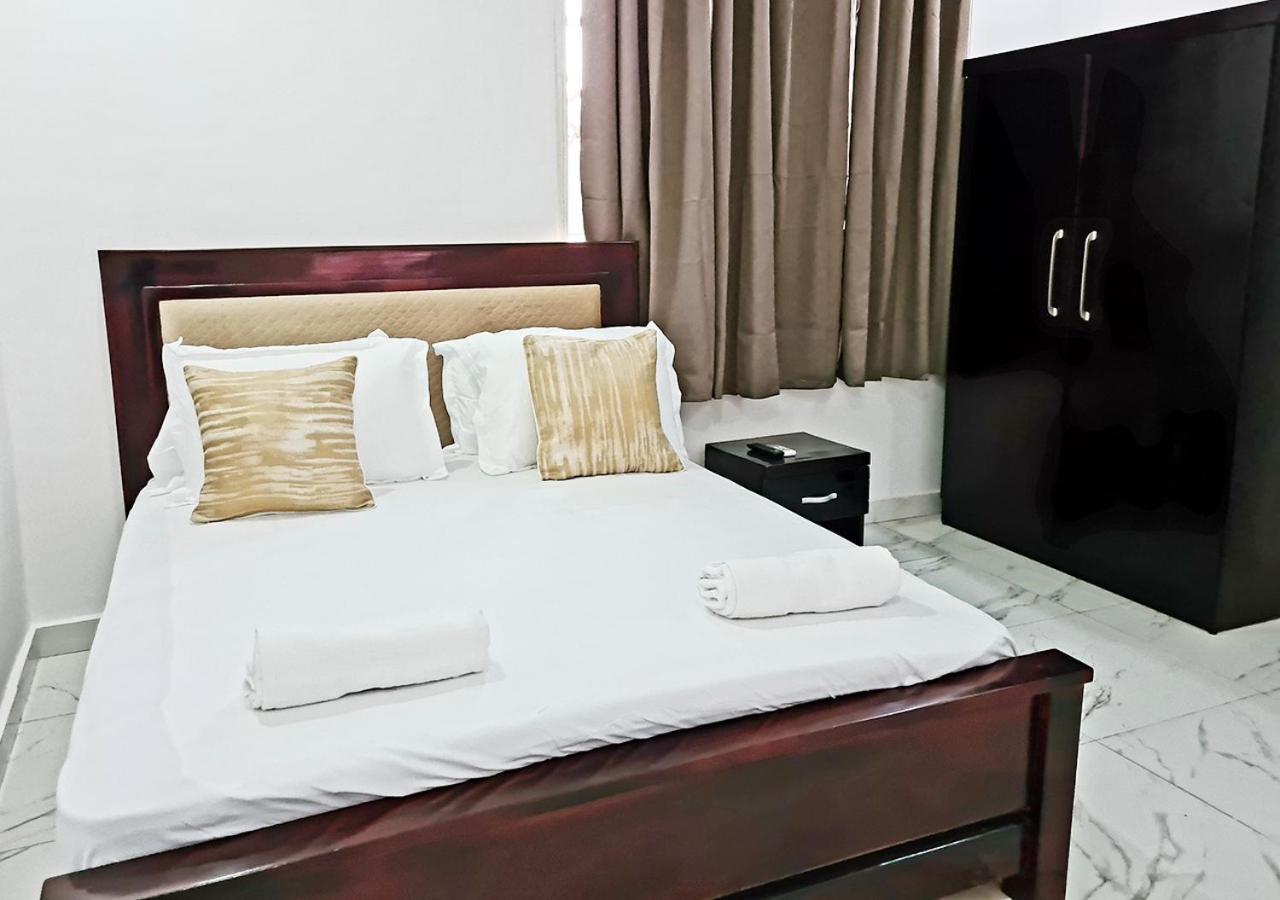 Douglas Luxury Apartments At Douglas Court, Adenta, Accra Ngoại thất bức ảnh