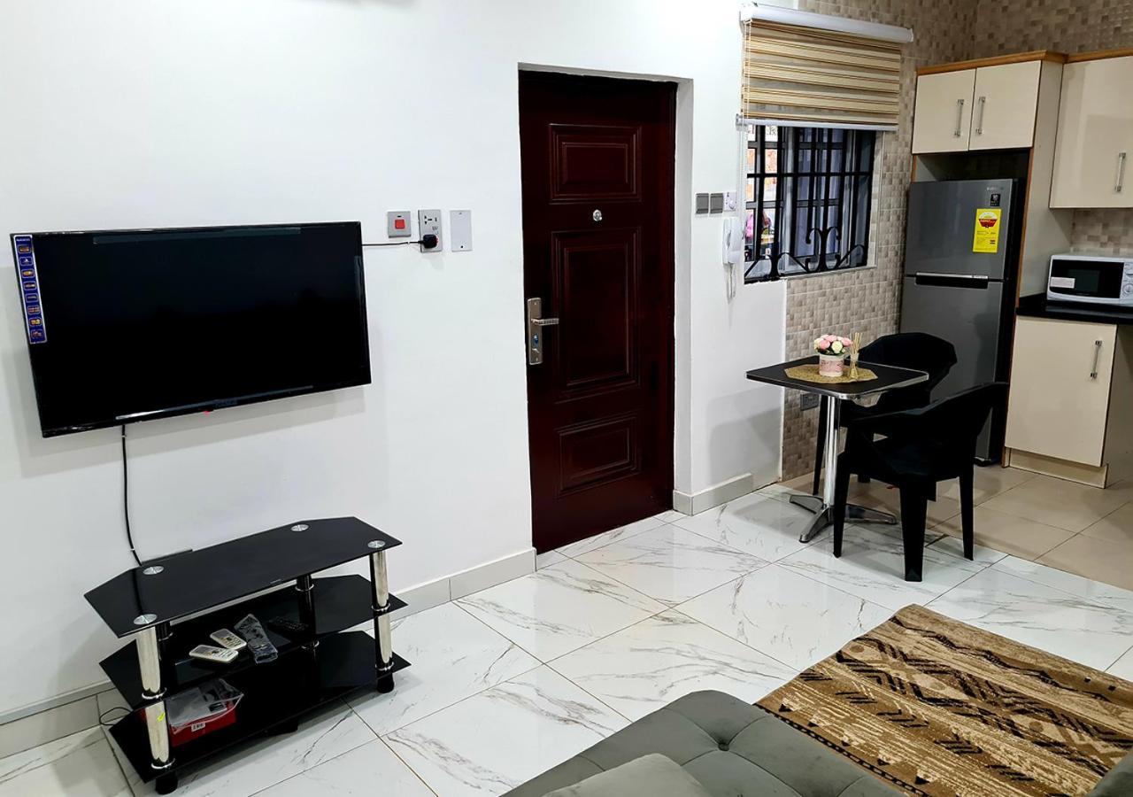 Douglas Luxury Apartments At Douglas Court, Adenta, Accra Ngoại thất bức ảnh